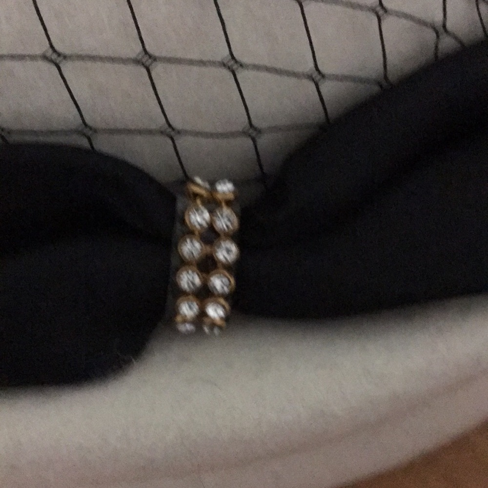 Wool hat with bow and stone decoration - Picture 5 of 6